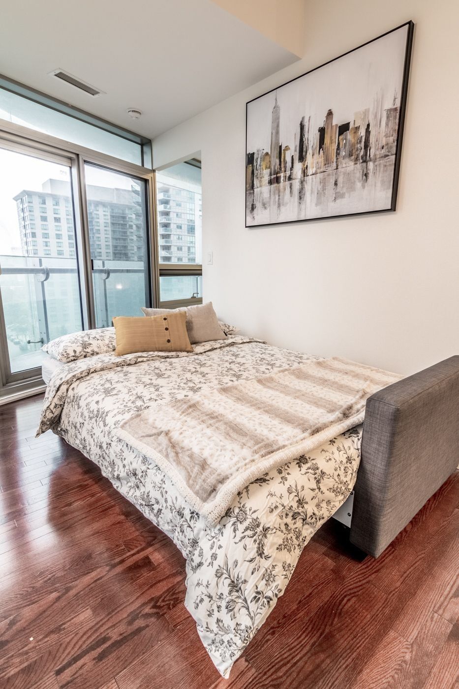 Aoc Suites - Two Bedroom Condo - City/Cn Tower View Торонто Екстер'єр фото