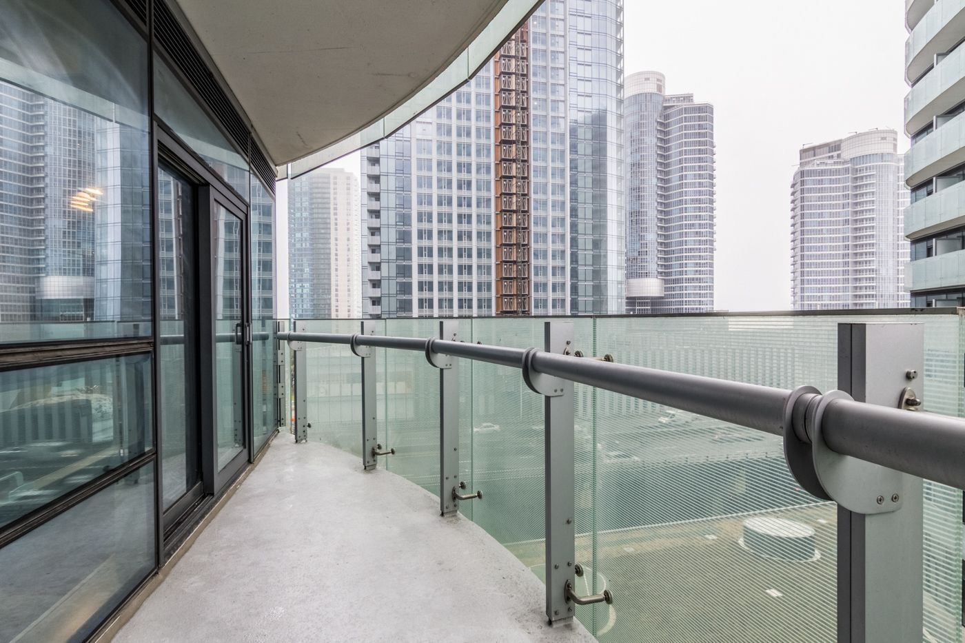 Aoc Suites - Two Bedroom Condo - City/Cn Tower View Торонто Екстер'єр фото